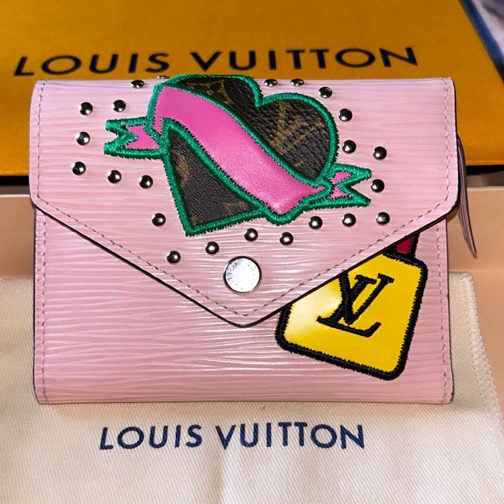 Limited Edition LV Pink Epi Portefeuille Victorine